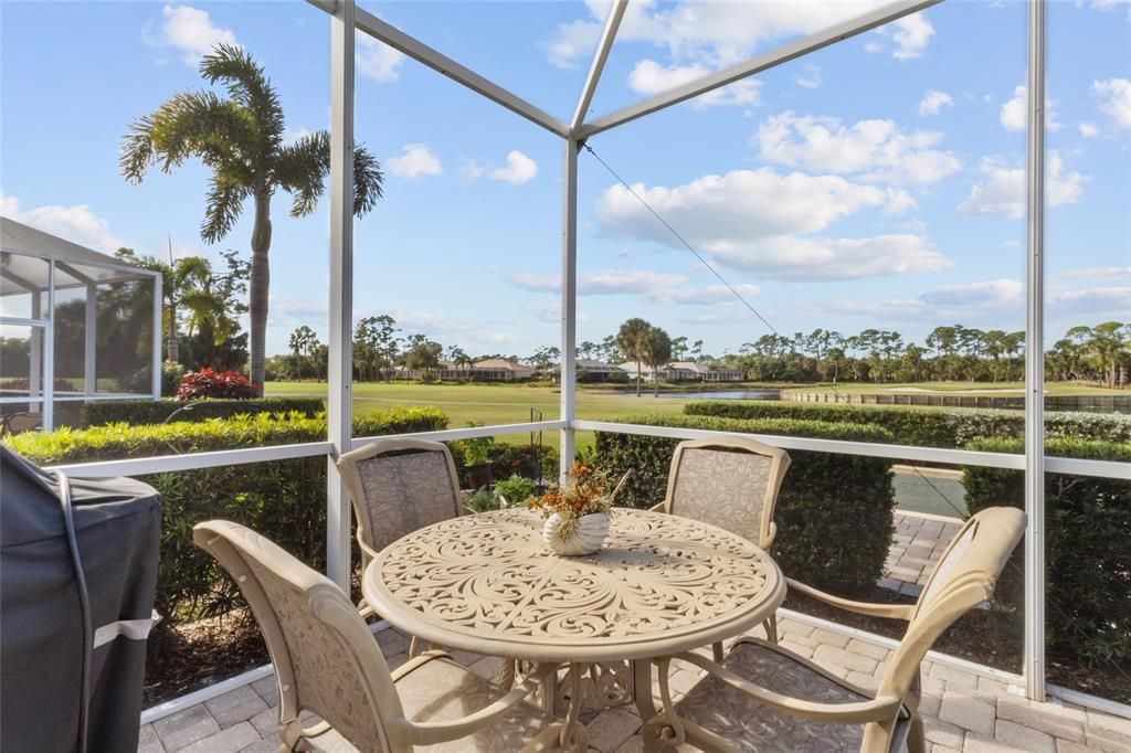 For Sale: $725,000 (3 beds, 3 baths, 2722 Square Feet)