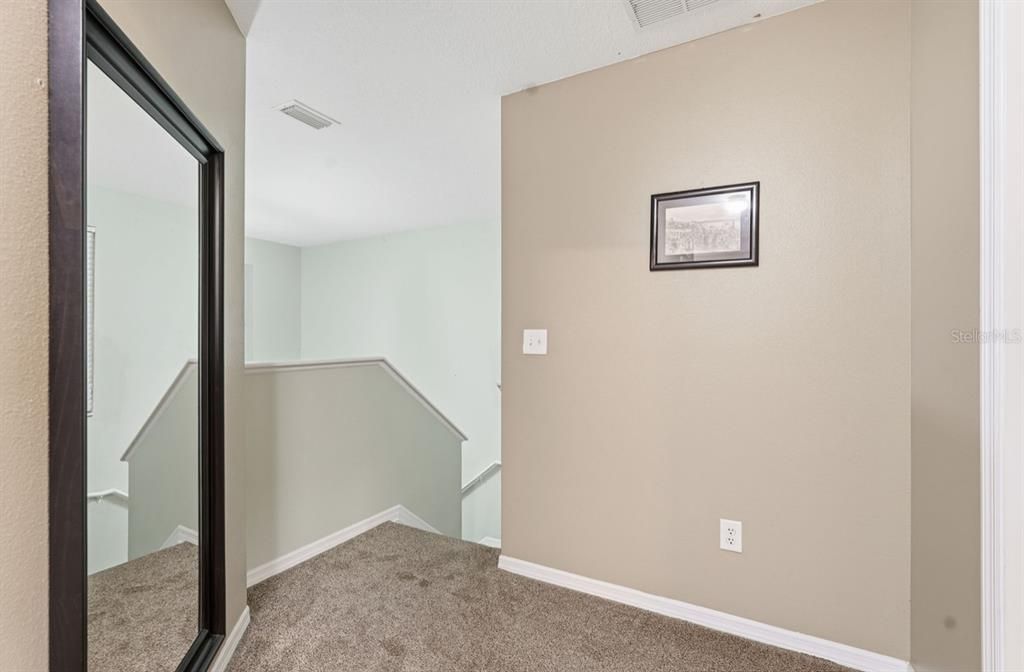 待售: $365,000 (4 贝兹, 2 浴室, 2159 平方英尺)