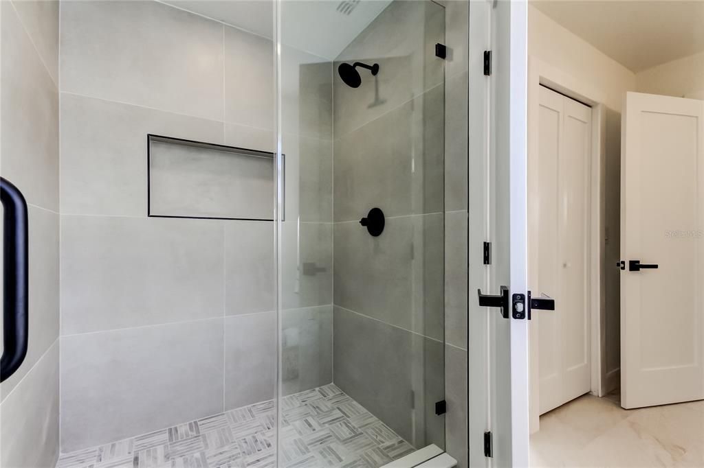 For Sale: $625,000 (4 beds, 2 baths, 1780 Square Feet)