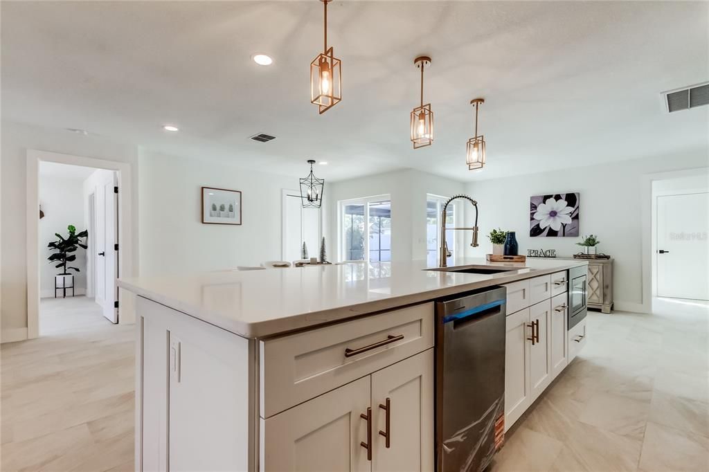 For Sale: $625,000 (4 beds, 2 baths, 1780 Square Feet)