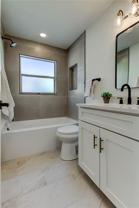 For Sale: $625,000 (4 beds, 2 baths, 1780 Square Feet)