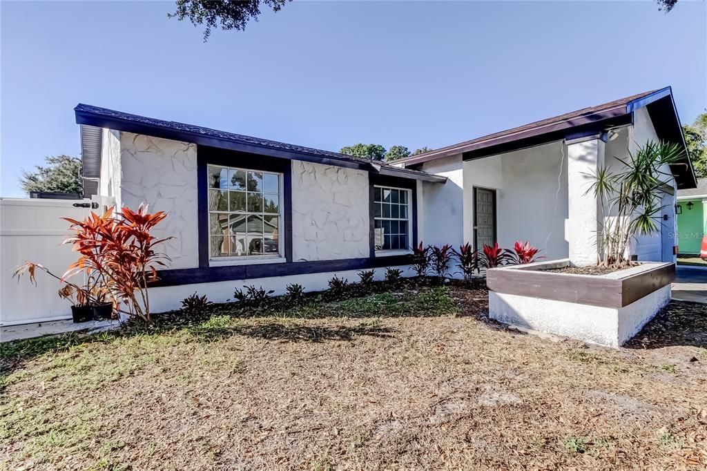 For Sale: $625,000 (4 beds, 2 baths, 1780 Square Feet)