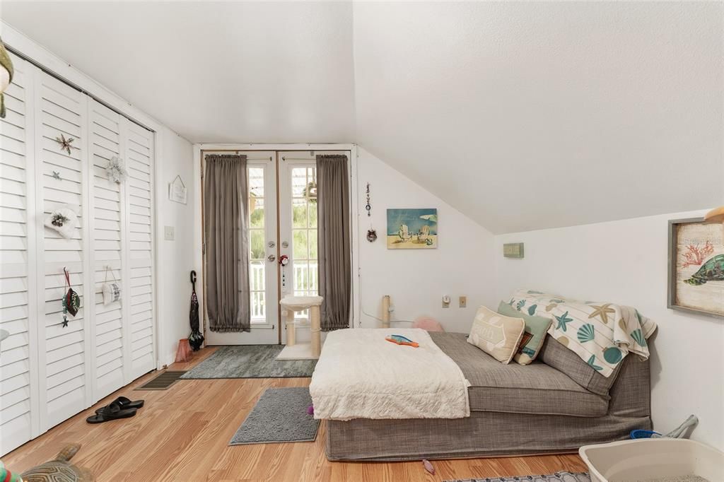 For Sale: $475,000 (6 beds, 0 baths, 2676 Square Feet)