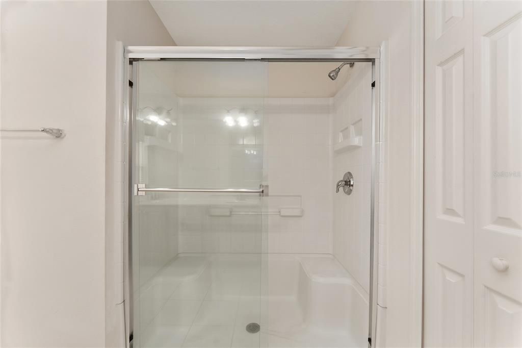 For Sale: $475,000 (6 beds, 0 baths, 2676 Square Feet)