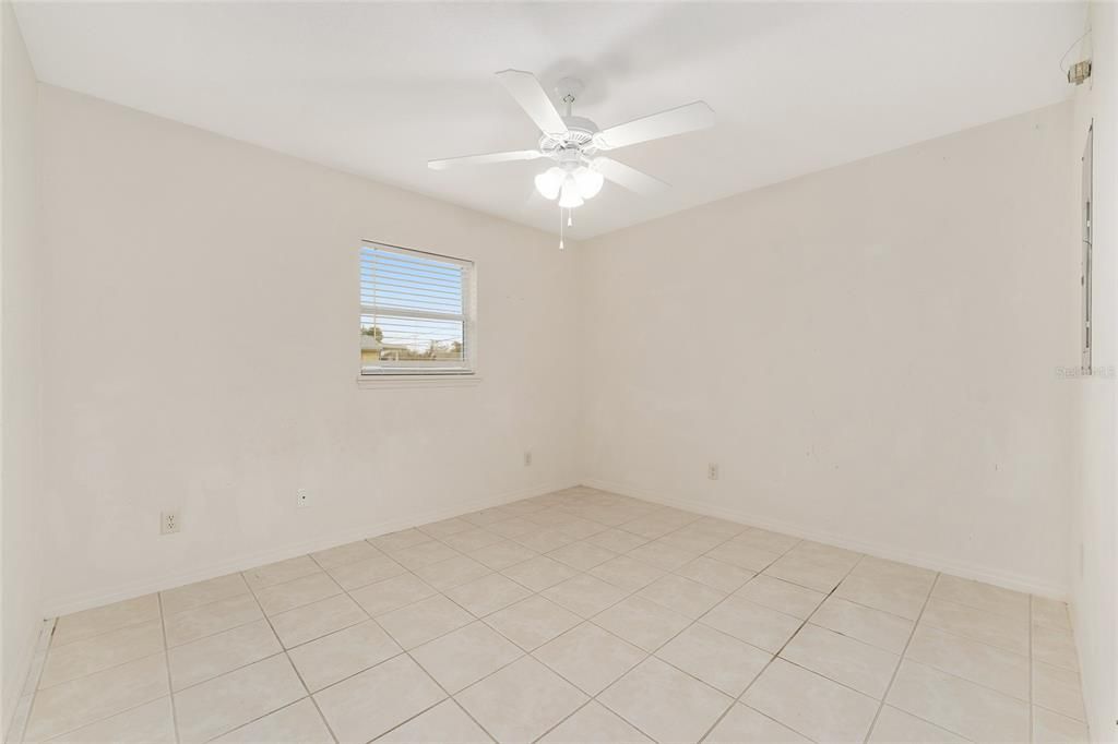 For Sale: $475,000 (6 beds, 0 baths, 2676 Square Feet)