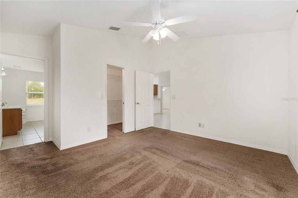 For Sale: $475,000 (6 beds, 0 baths, 2676 Square Feet)