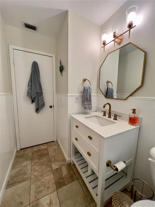 For Sale: $1,250,000 (3 beds, 2 baths, 1212 Square Feet)