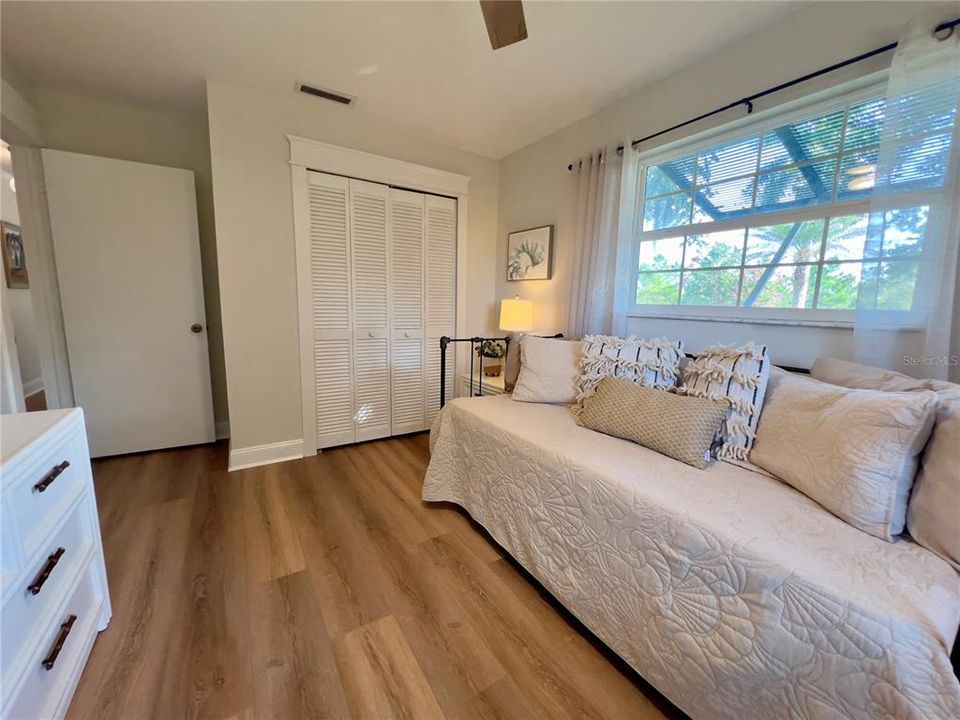 For Sale: $1,250,000 (3 beds, 2 baths, 1212 Square Feet)