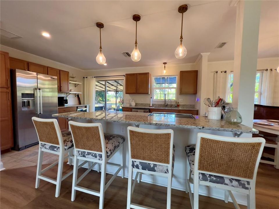 For Sale: $1,250,000 (3 beds, 2 baths, 1212 Square Feet)