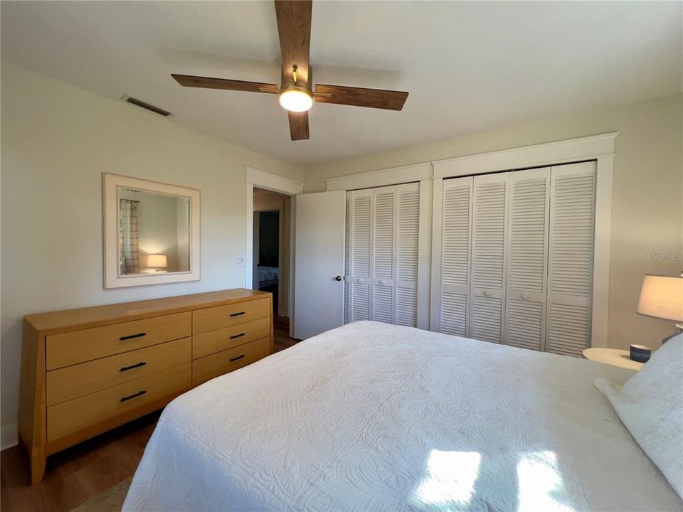 For Sale: $1,250,000 (3 beds, 2 baths, 1212 Square Feet)