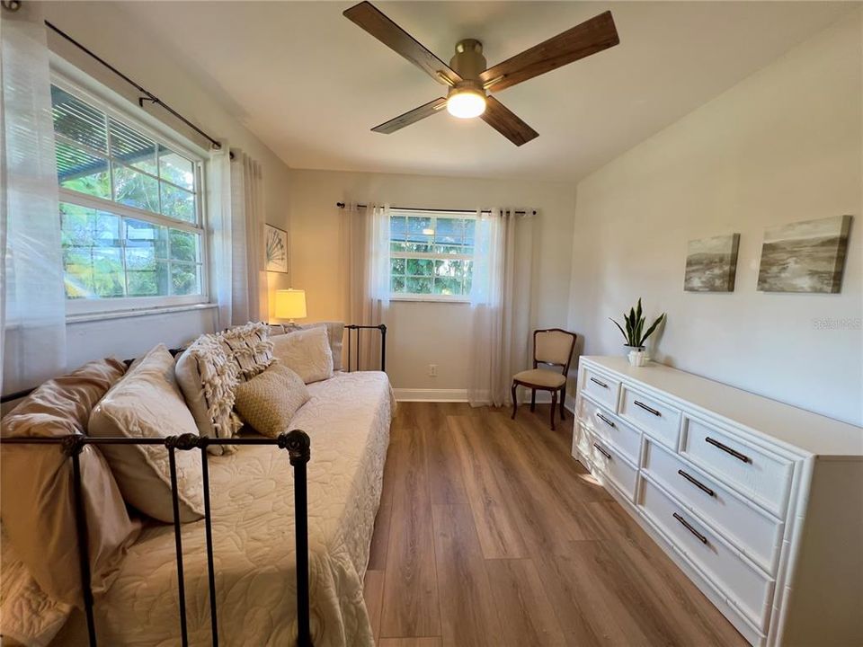 For Sale: $1,250,000 (3 beds, 2 baths, 1212 Square Feet)