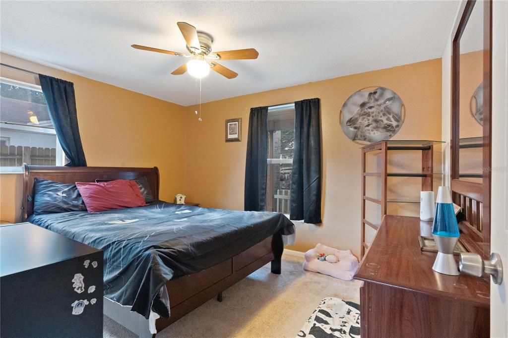 For Sale: $254,900 (3 beds, 2 baths, 1489 Square Feet)