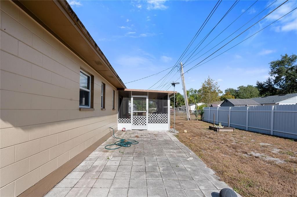 For Sale: $254,900 (3 beds, 2 baths, 1489 Square Feet)