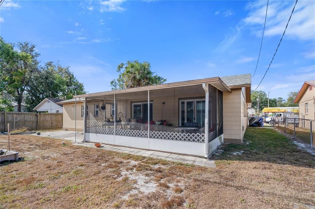 For Sale: $254,900 (3 beds, 2 baths, 1489 Square Feet)
