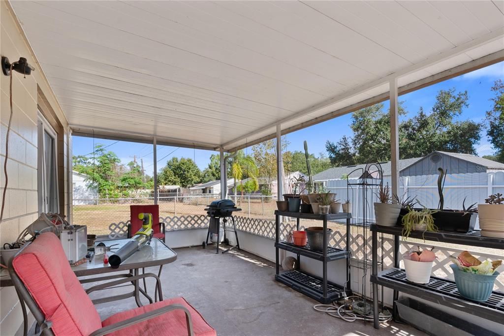 For Sale: $254,900 (3 beds, 2 baths, 1489 Square Feet)