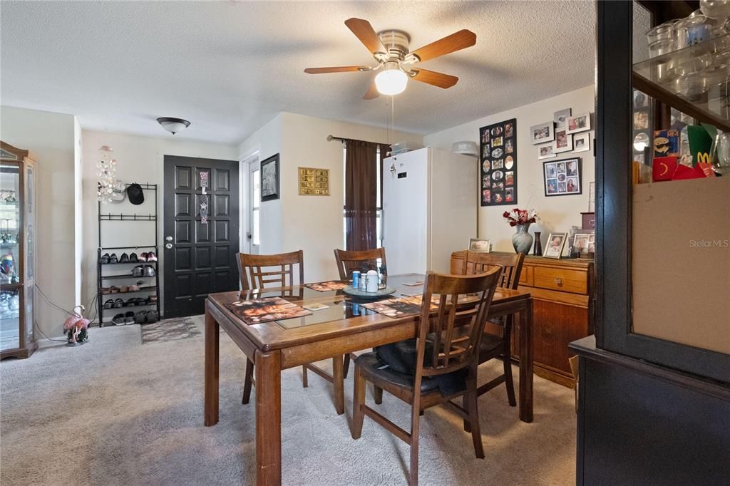 For Sale: $254,900 (3 beds, 2 baths, 1489 Square Feet)