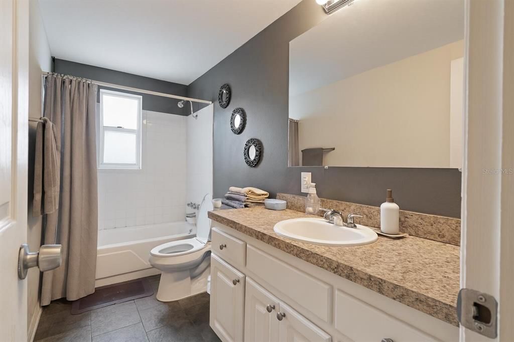 For Sale: $254,900 (3 beds, 2 baths, 1489 Square Feet)