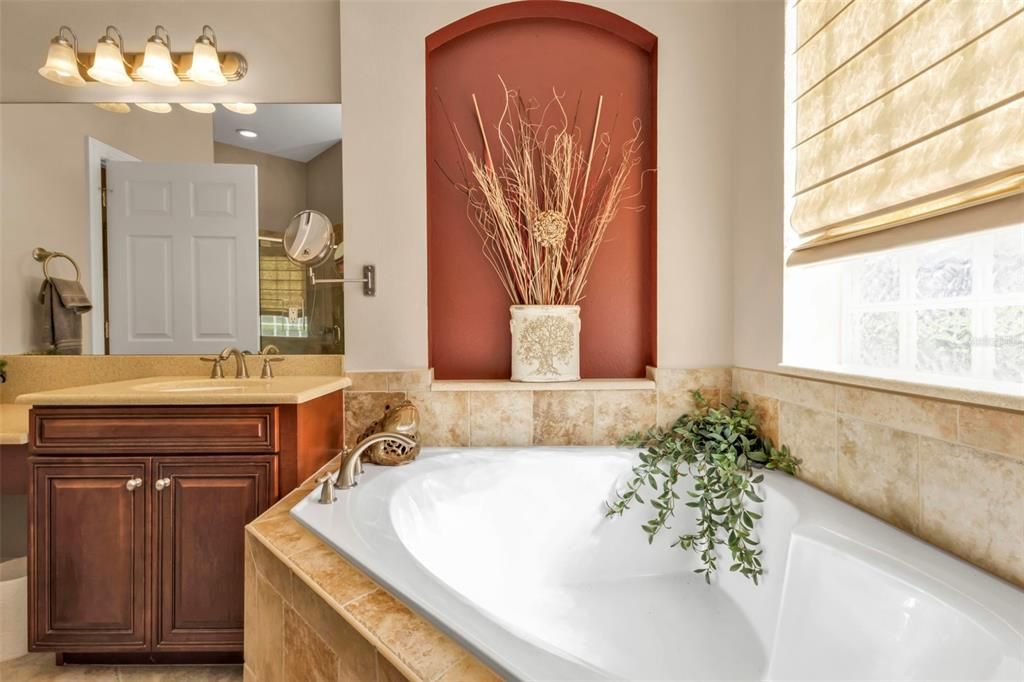 待售: $849,900 (3 贝兹, 3 浴室, 2430 平方英尺)