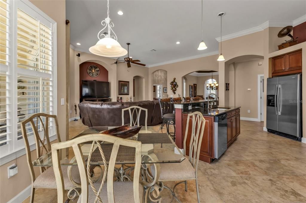 待售: $849,900 (3 贝兹, 3 浴室, 2430 平方英尺)