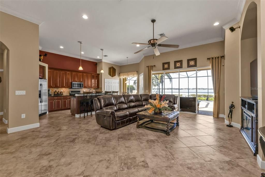 待售: $849,900 (3 贝兹, 3 浴室, 2430 平方英尺)