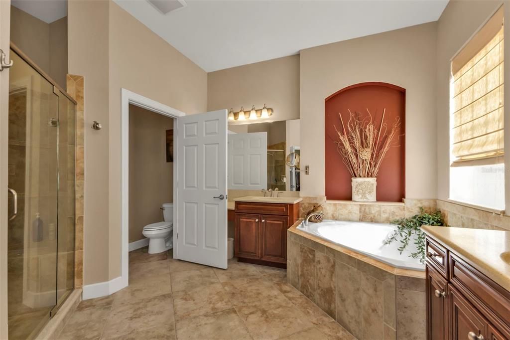 待售: $849,900 (3 贝兹, 3 浴室, 2430 平方英尺)