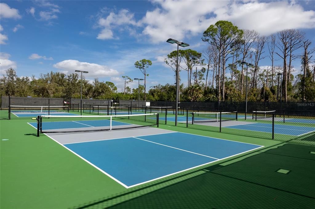 待售: $849,900 (3 贝兹, 3 浴室, 2430 平方英尺)