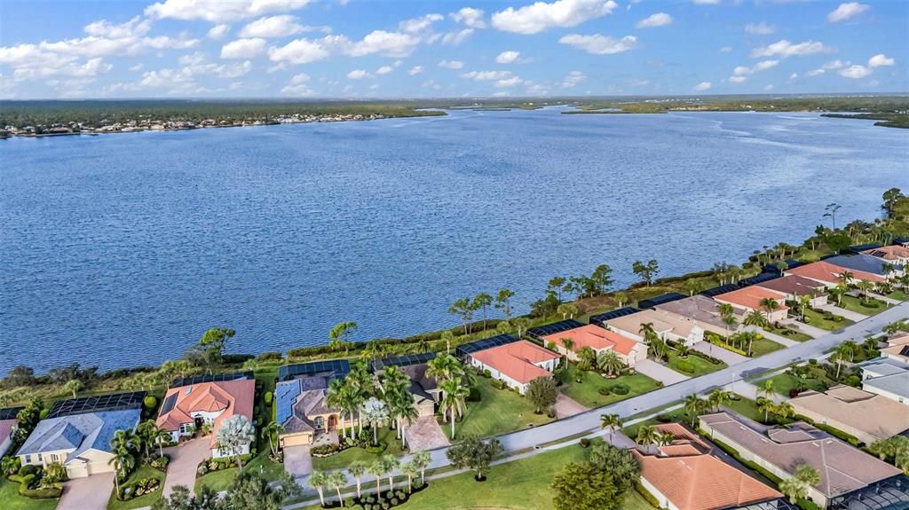 待售: $849,900 (3 贝兹, 3 浴室, 2430 平方英尺)