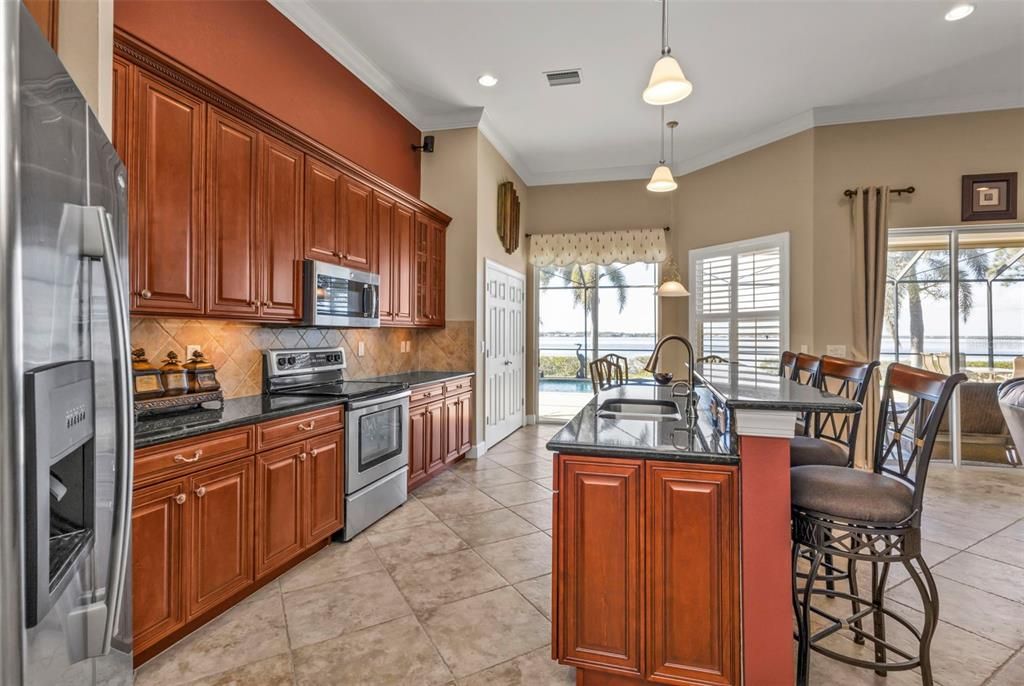 待售: $849,900 (3 贝兹, 3 浴室, 2430 平方英尺)