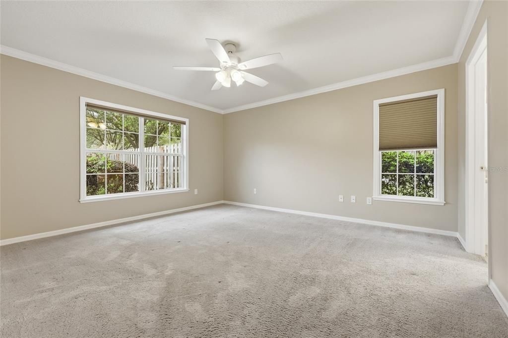 Под контрактом: $399,900 (3 спален, 3 ванн, 1866 Квадратных фут)