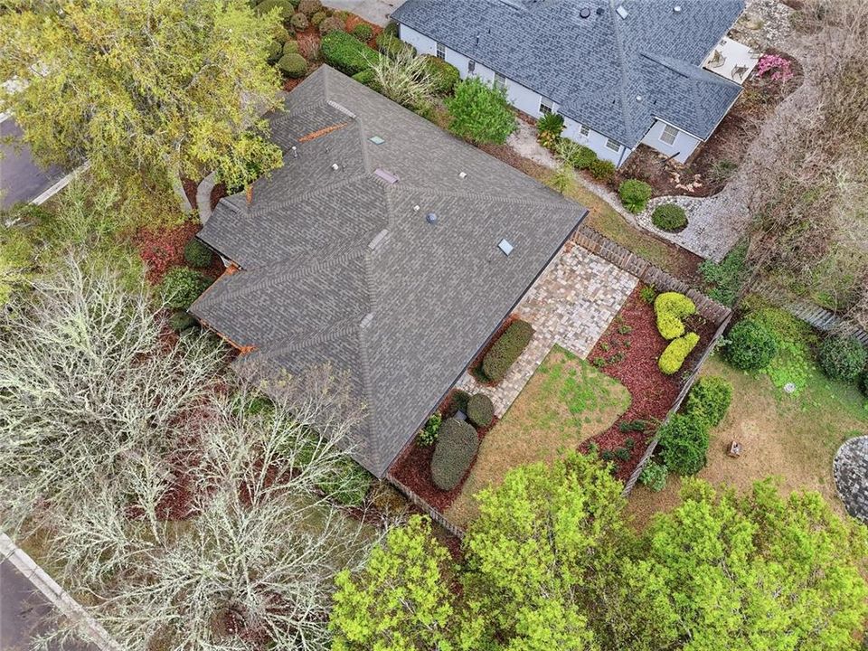 Под контрактом: $399,900 (3 спален, 3 ванн, 1866 Квадратных фут)