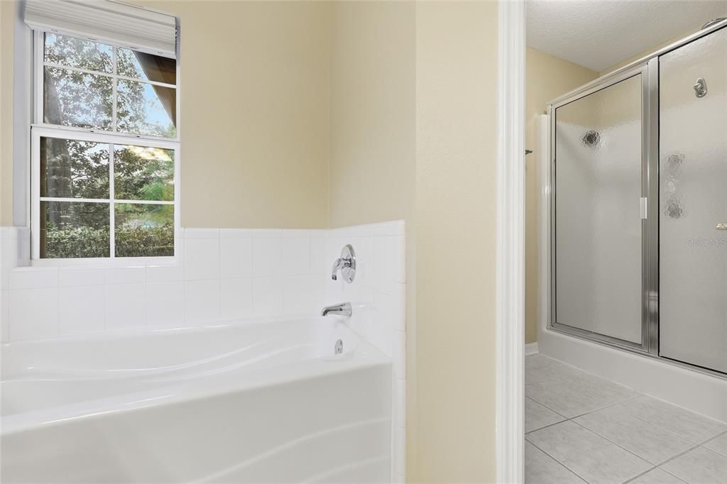 Под контрактом: $399,900 (3 спален, 3 ванн, 1866 Квадратных фут)