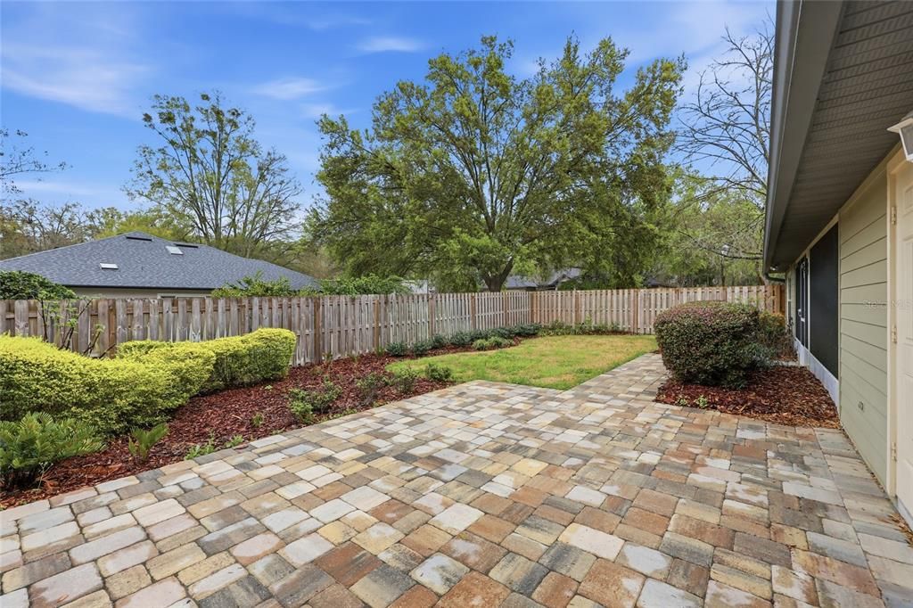 Под контрактом: $399,900 (3 спален, 3 ванн, 1866 Квадратных фут)