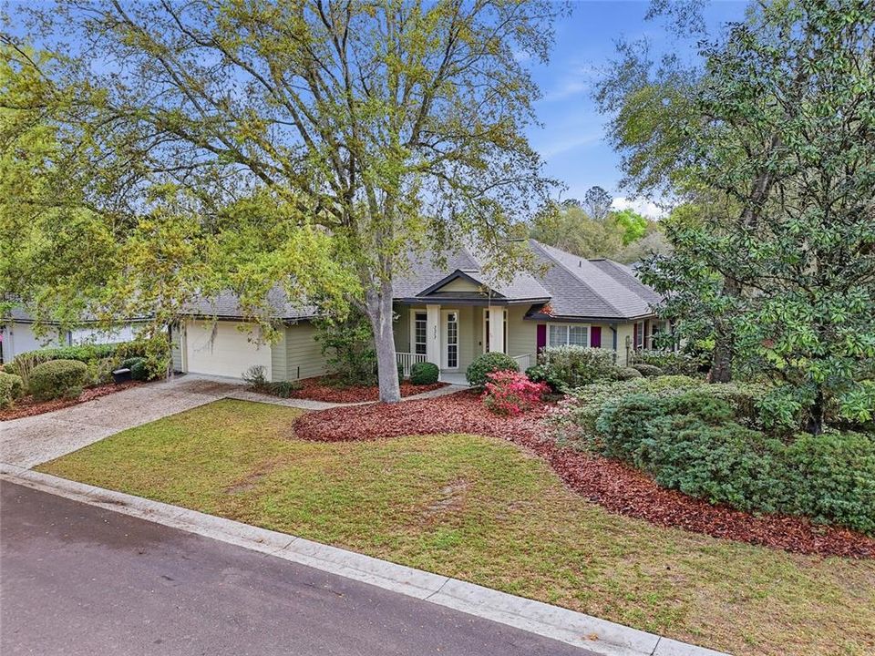 Под контрактом: $399,900 (3 спален, 3 ванн, 1866 Квадратных фут)