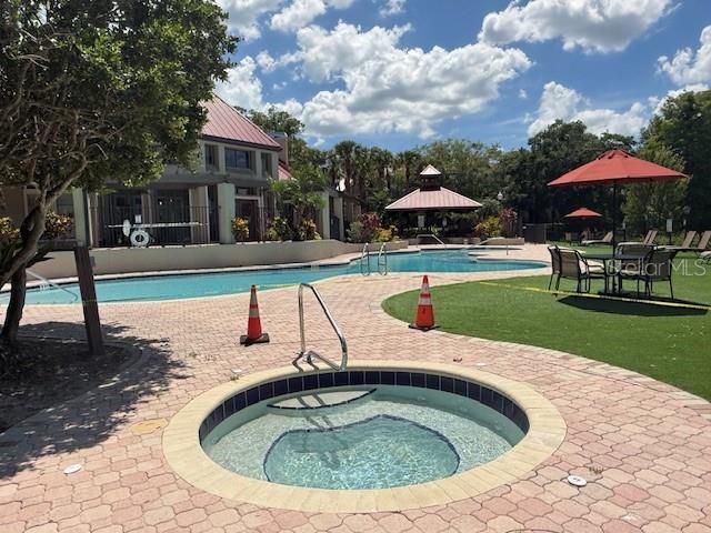 待售: $179,000 (2 贝兹, 2 浴室, 1084 平方英尺)