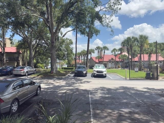 待售: $179,000 (2 贝兹, 2 浴室, 1084 平方英尺)