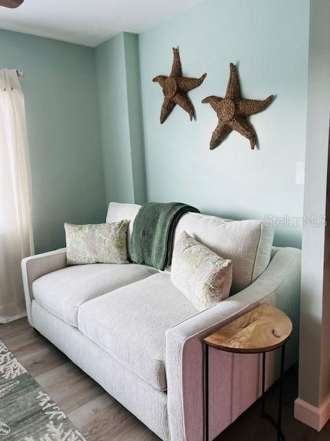 For Rent: $1,500 (2 beds, 1 baths, 1196 Square Feet)