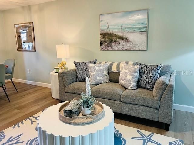 For Rent: $1,500 (2 beds, 1 baths, 1196 Square Feet)