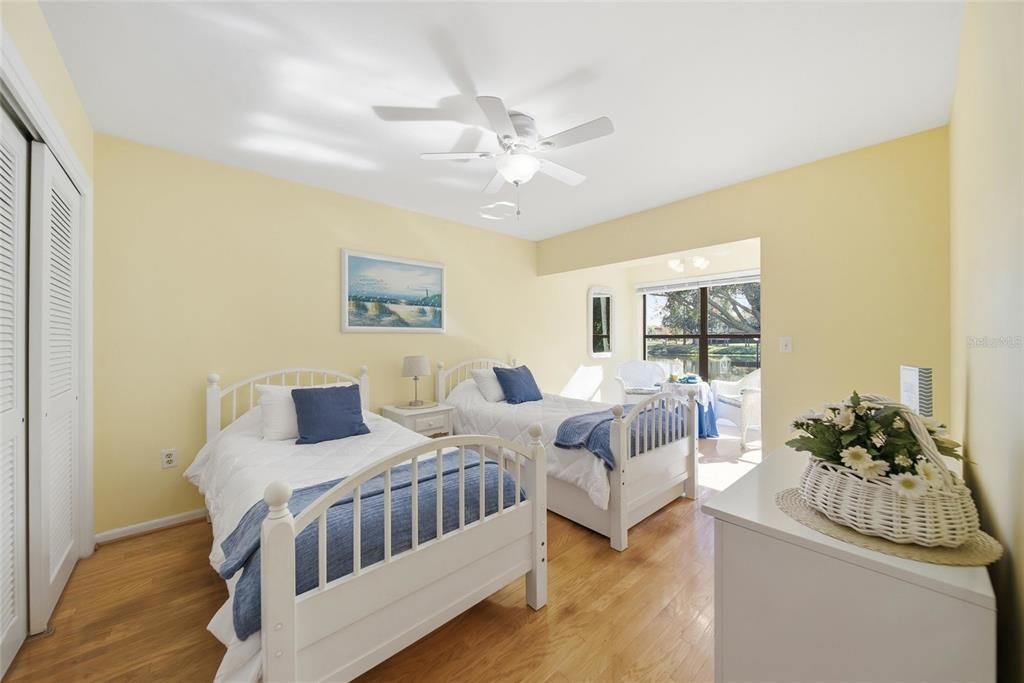 На продажу: $405,000 (3 спален, 2 ванн, 1752 Квадратных фут)