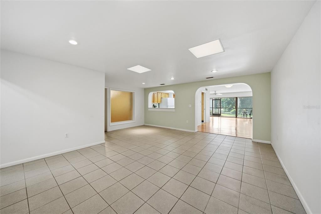 На продажу: $405,000 (3 спален, 2 ванн, 1752 Квадратных фут)