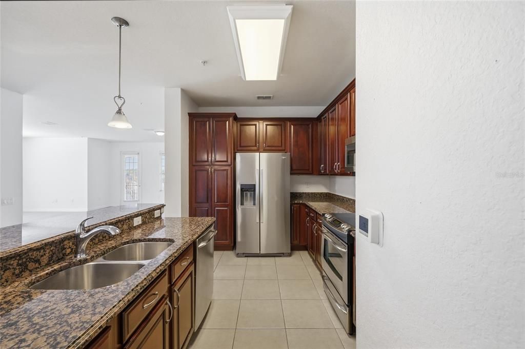 En Renta: $2,400 (3 camas, 2 baños, 2129 Pies cuadrados)