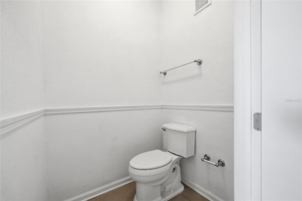 En Renta: $2,400 (3 camas, 2 baños, 2129 Pies cuadrados)