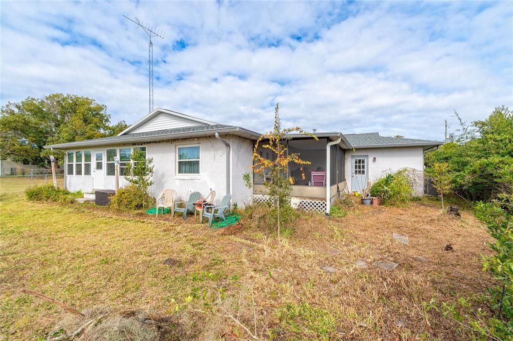 На продажу: $215,000 (2 спален, 2 ванн, 1452 Квадратных фут)