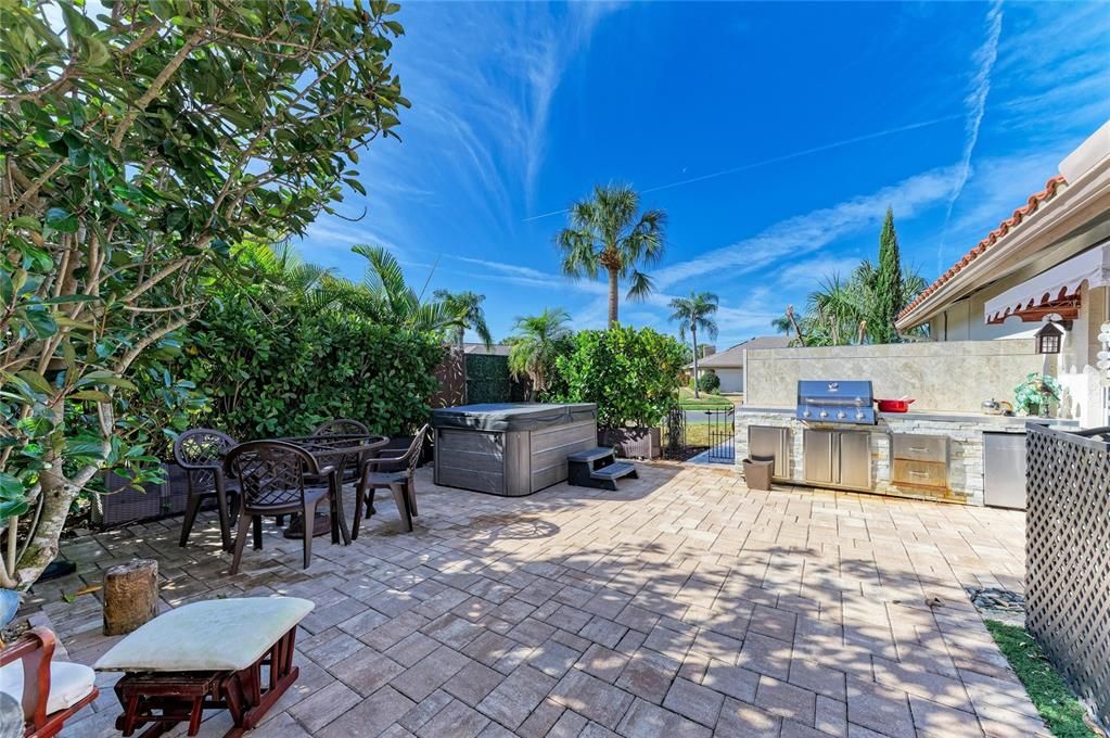 For Sale: $465,000 (3 beds, 2 baths, 1822 Square Feet)