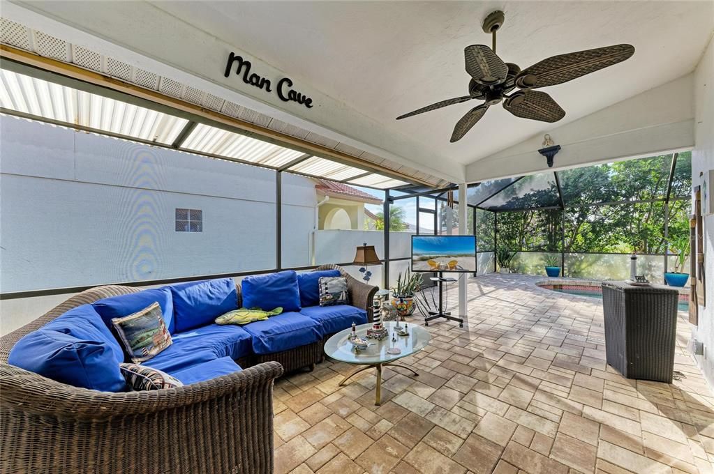 For Sale: $465,000 (3 beds, 2 baths, 1822 Square Feet)