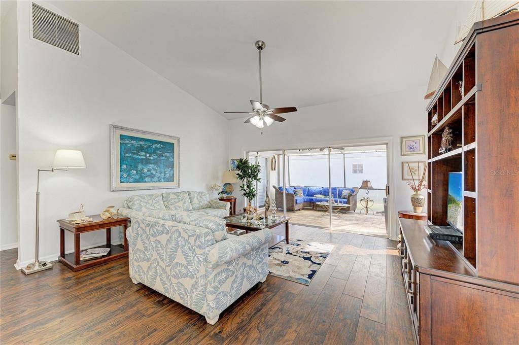 For Sale: $465,000 (3 beds, 2 baths, 1822 Square Feet)