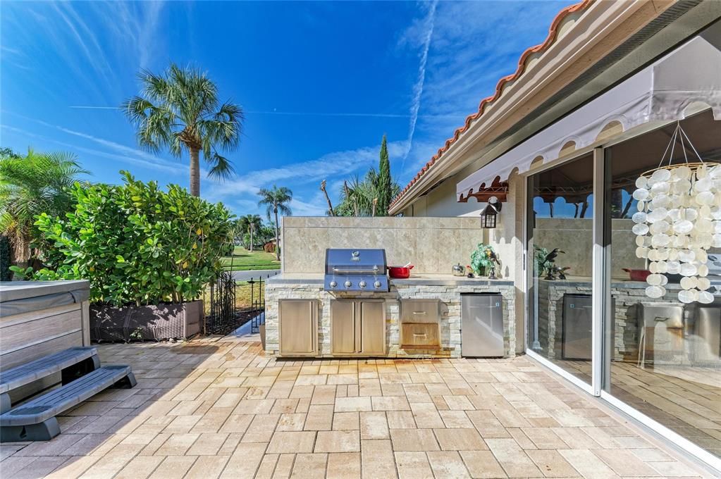 For Sale: $465,000 (3 beds, 2 baths, 1822 Square Feet)