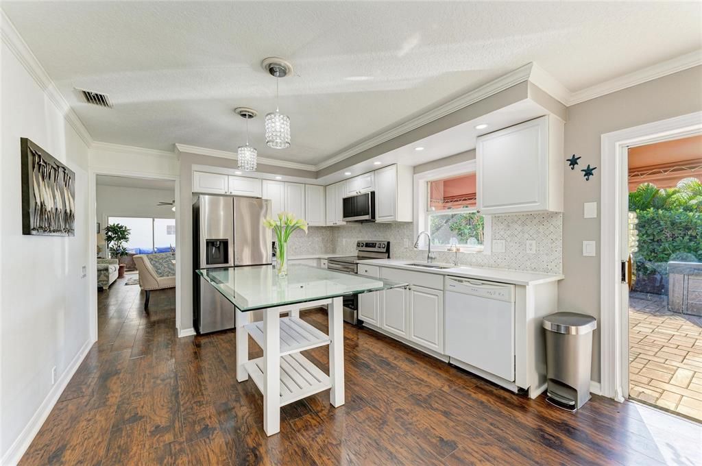 For Sale: $465,000 (3 beds, 2 baths, 1822 Square Feet)