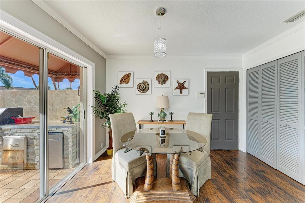 For Sale: $465,000 (3 beds, 2 baths, 1822 Square Feet)