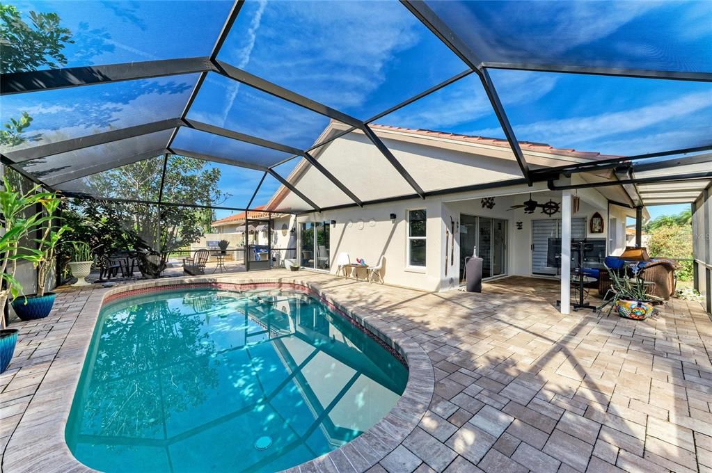 For Sale: $465,000 (3 beds, 2 baths, 1822 Square Feet)