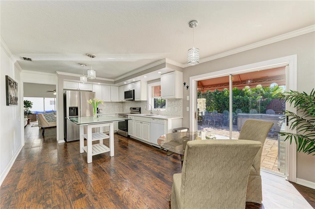 For Sale: $465,000 (3 beds, 2 baths, 1822 Square Feet)